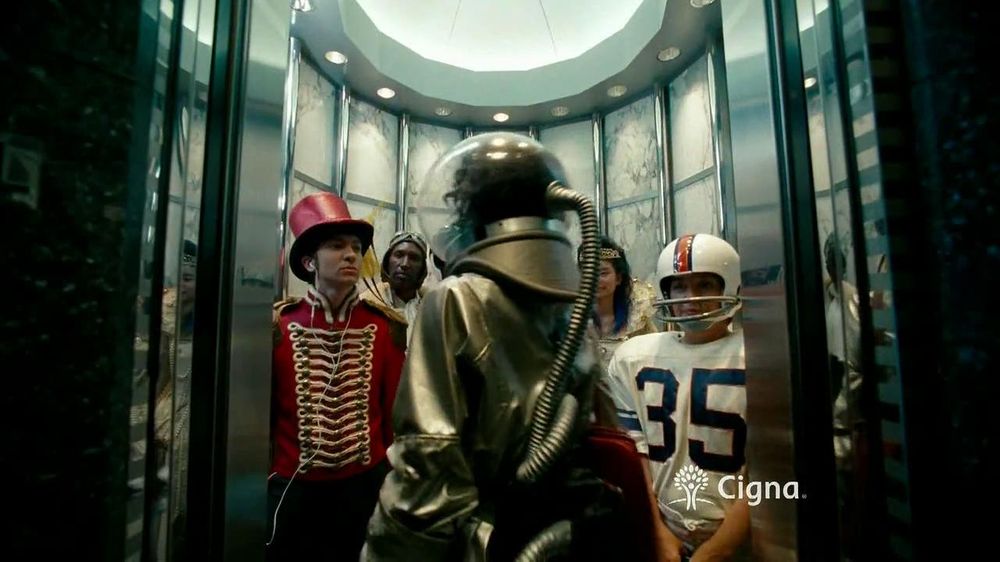 GEICO TV Commercial, 'Maxwell the Pig Street Luge' iSpot.tv