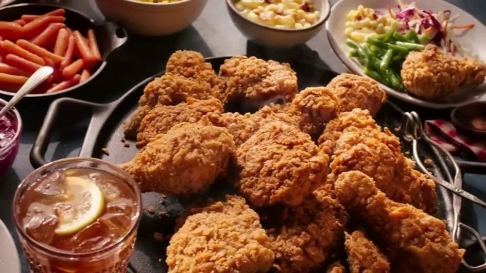 Cracker Barrel Southern Fried Chicken TV Commercial, 'Taste Care