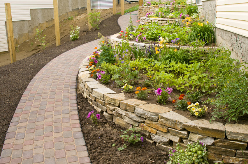 27 Backyard Retaining Wall Ideas and Terraced Gardens