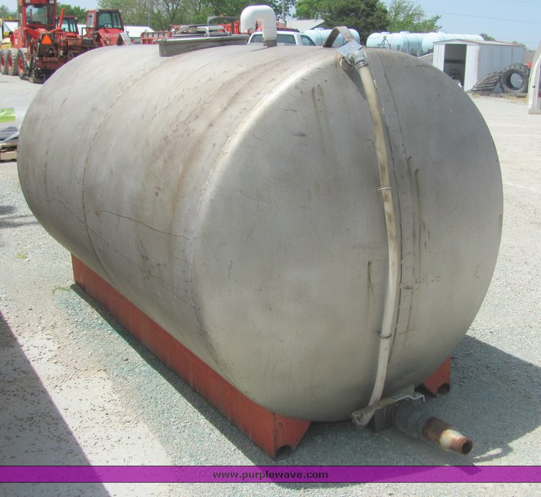 1986 Palmer 1000 gallon stainless steel water tank in Chanute, KS