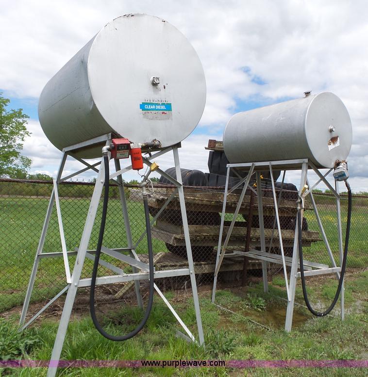 (2) steel tanks in Columbus, KS Item BZ9529 sold Purple Wave