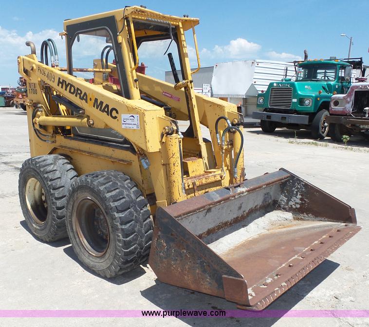 Construction Equipment Auction in Paola, Kansas by Purple Wave Auction
