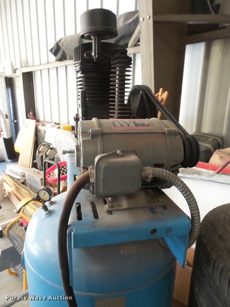 Energair 2 air compressor in Union, MO Item L3643 sold