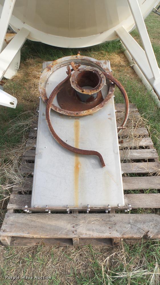 Friesen steel cone bottom grain bin in Lyons, KS Item DB3434 sold