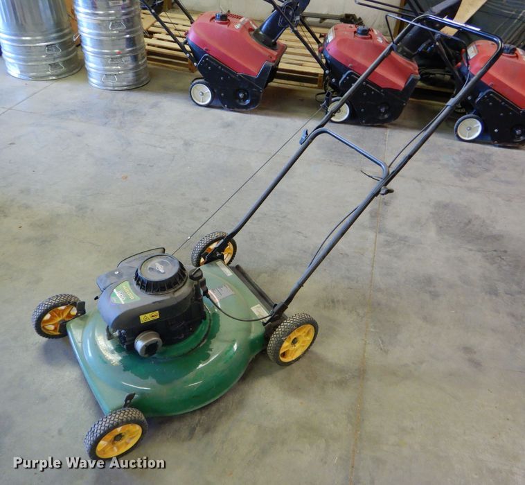 Weed Eater push mower in Hays, KS Item GH9515 sold Purple Wave