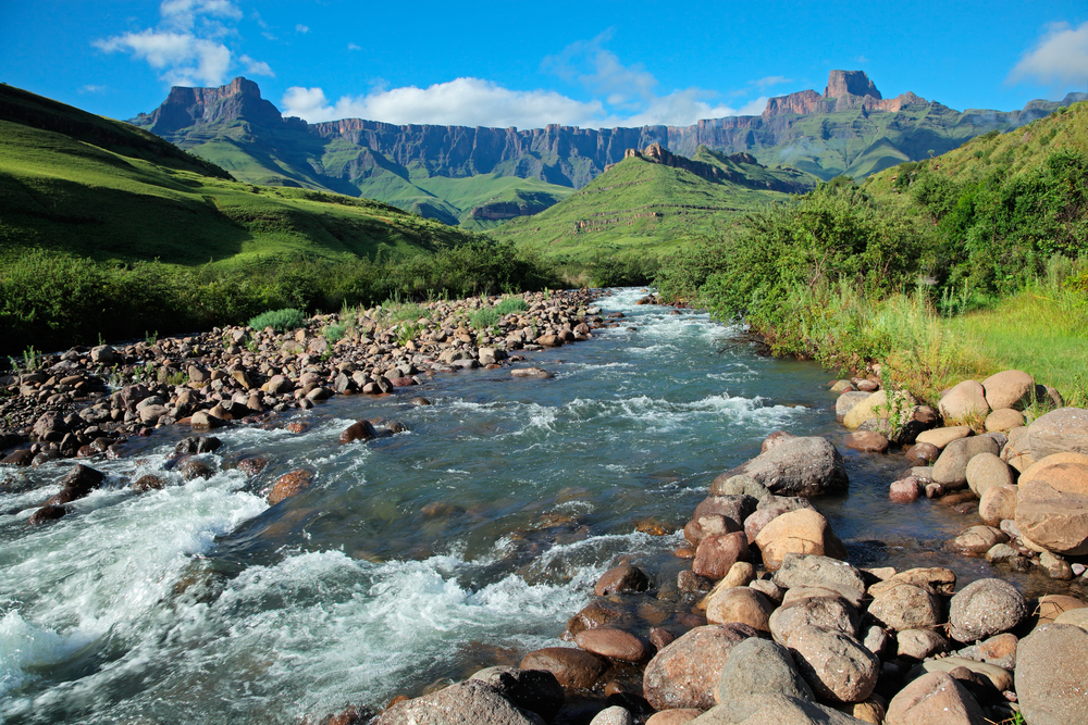 Drakensberg Mountains Safaris Tours & Budget Packages to Drakensberg