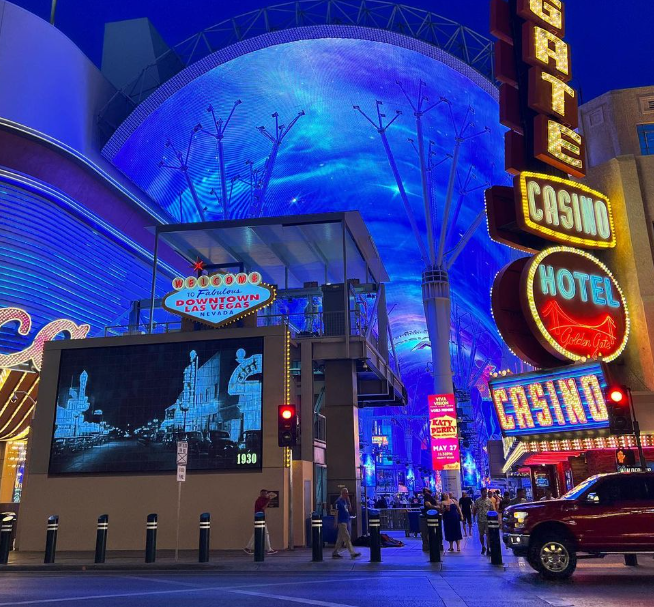 26 Best Tourist Attractions in Las Vegas 2023 (with Photos)