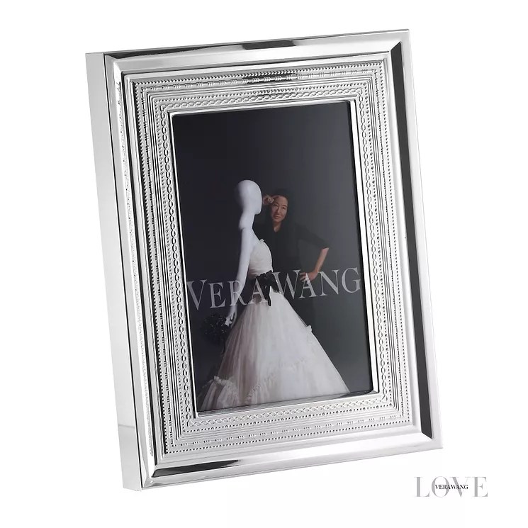 Vera Wang With Love photo frame 7x5 Ernest Jones