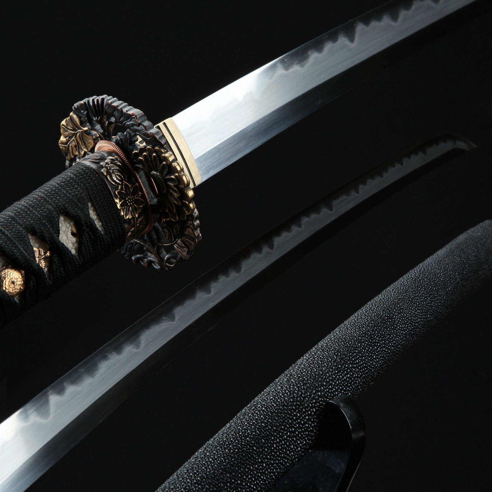 Battle Ready Katana, Authentic Japanese Katana T10 Folded Clay Tempered