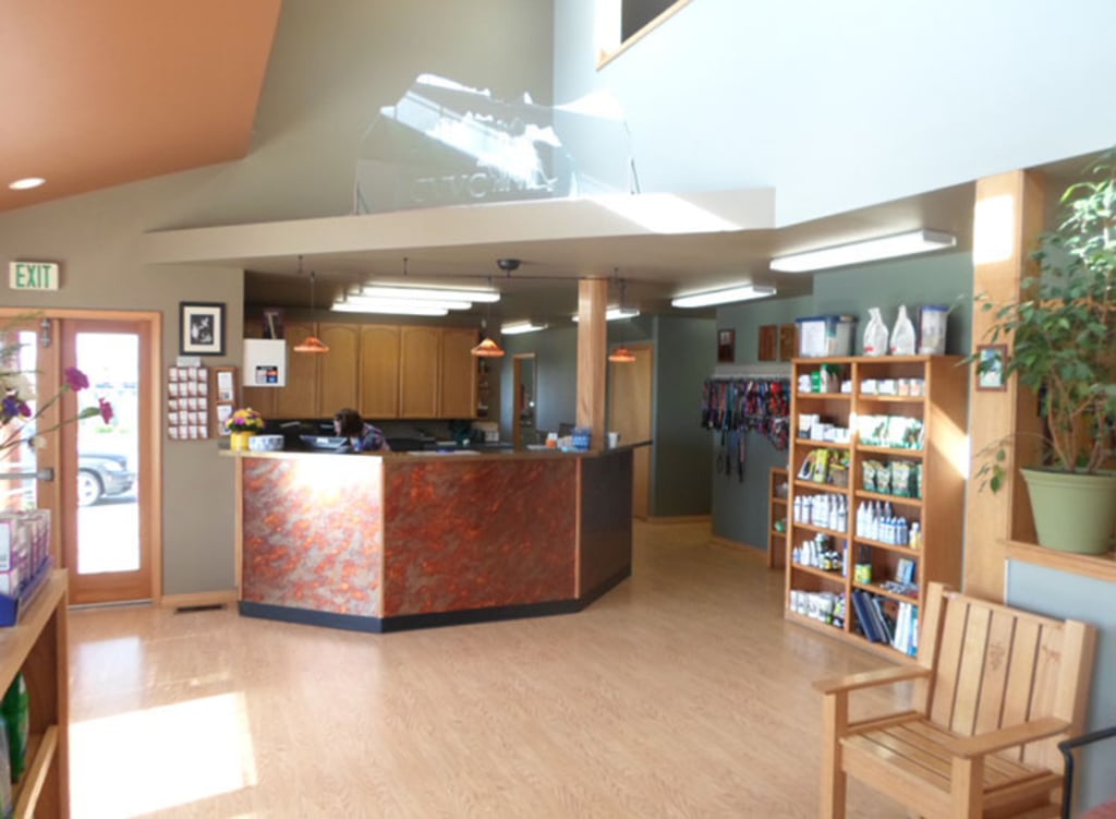 About Chuckanut Valley Vet Clinic and Chuckanut Feline Center