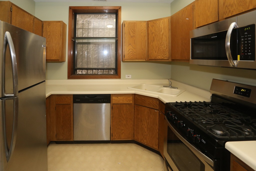Check Out Today's Cheapest Rentals In Wrigleyville, Chicago