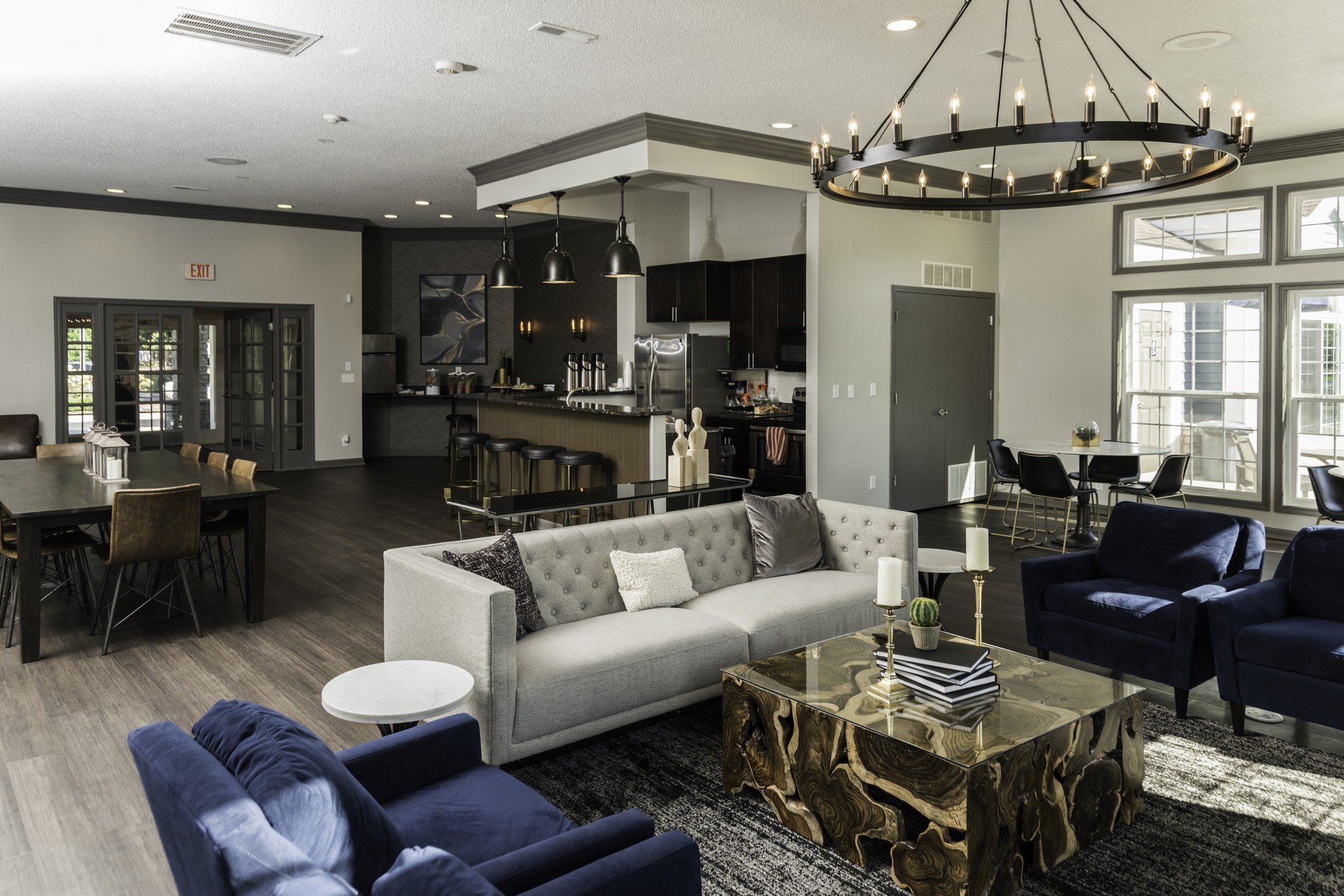 Fairlane Woods Apartments, Dearborn (see photos and availability)