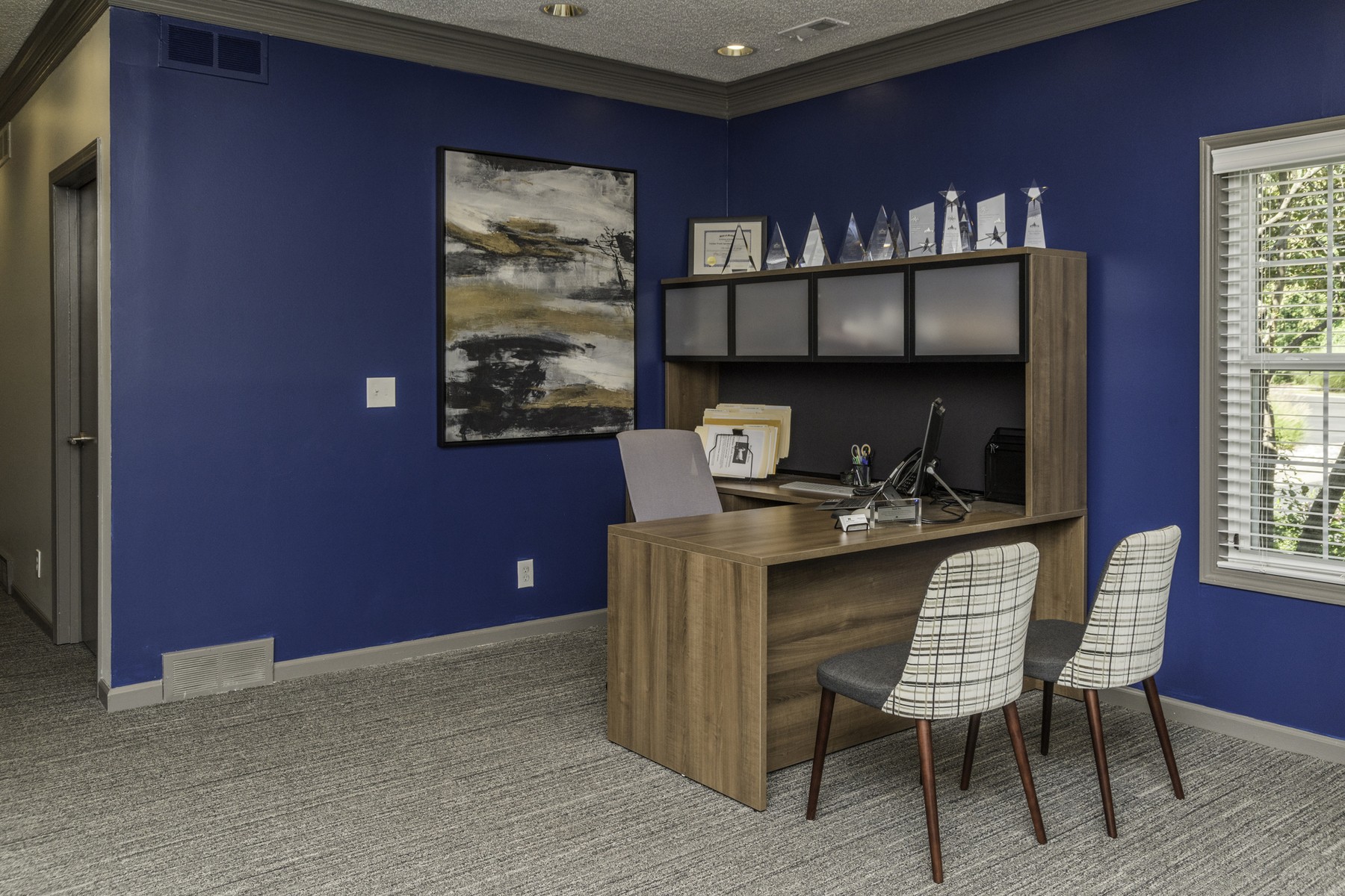Fairlane Woods Apartments, Dearborn (see photos and availability)