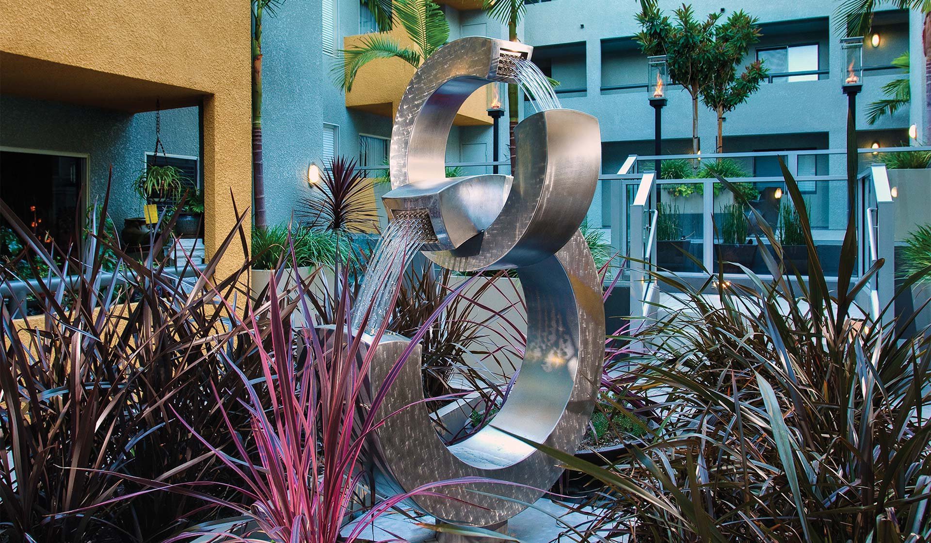 The Crescent at West Hollywood, West Hollywood (see pics & AVAIL)