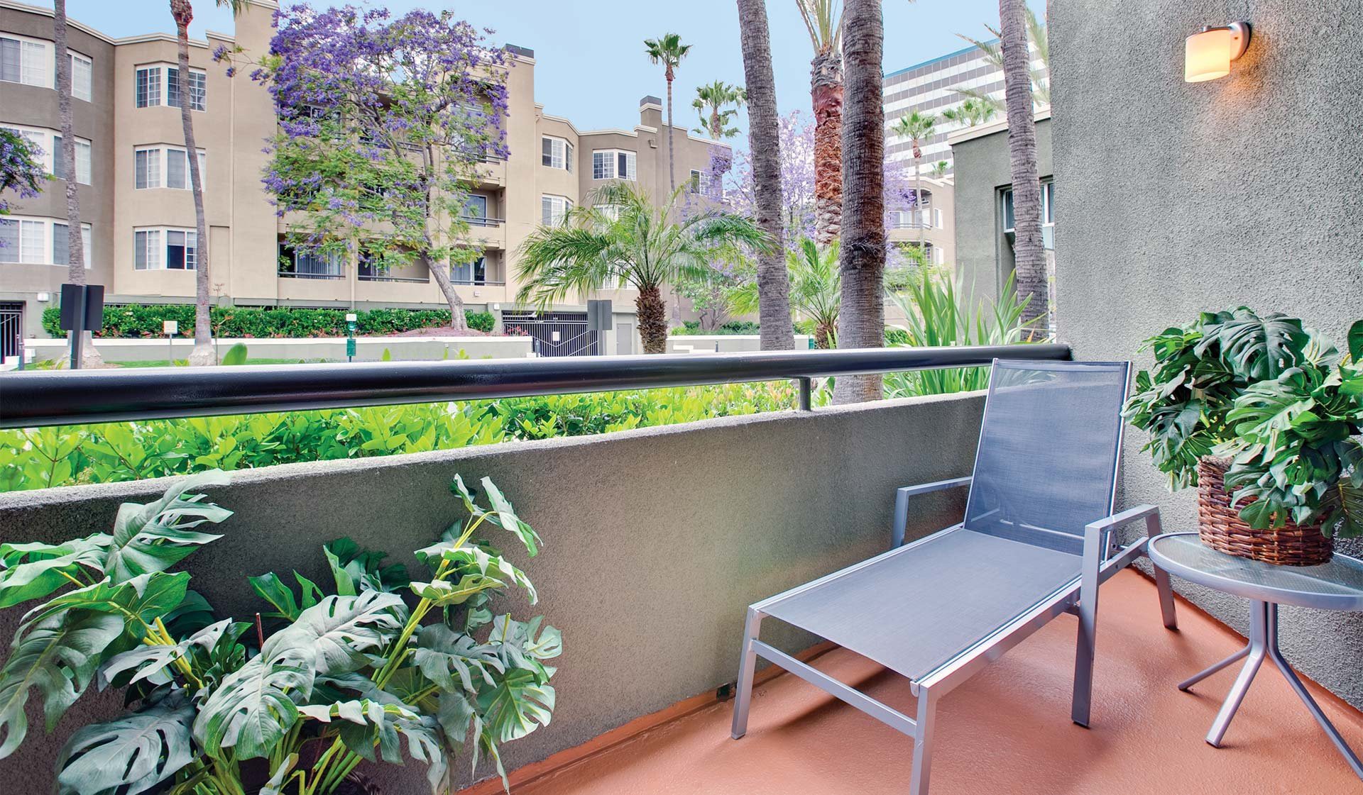 HillCreste Apartments, Los Angeles (see pics & AVAIL)