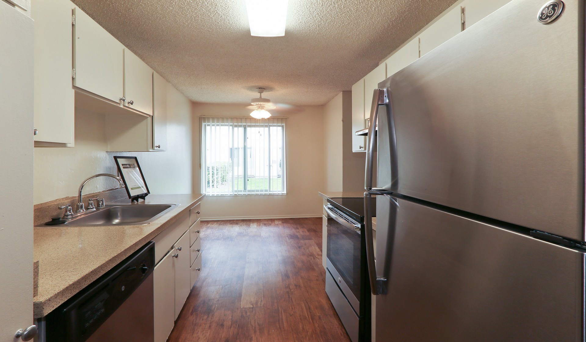 Scotchallow Apartment Homes, San Mateo (see reviews, photos and availability)