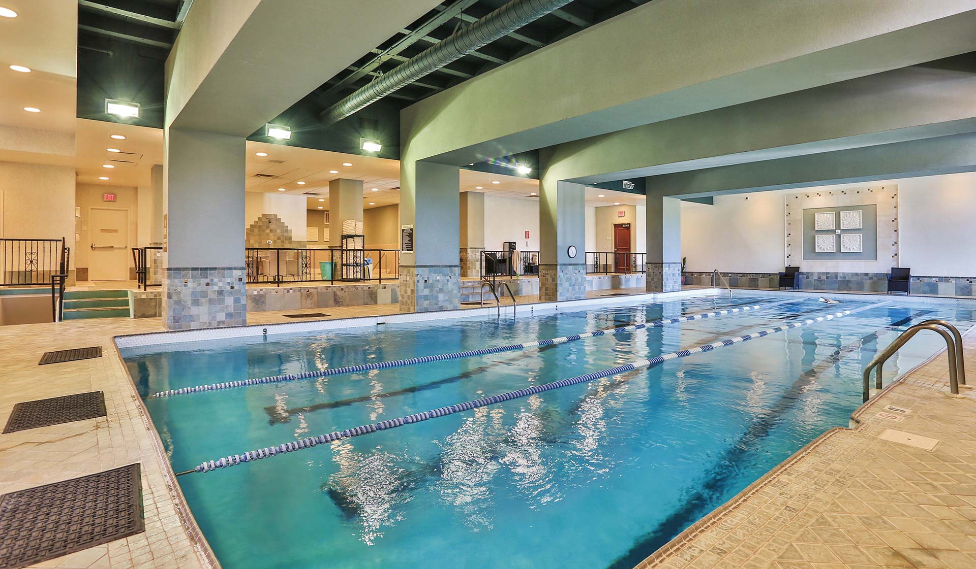 Calhoun Beach Club Apartments, Minneapolis (see pics & AVAIL)