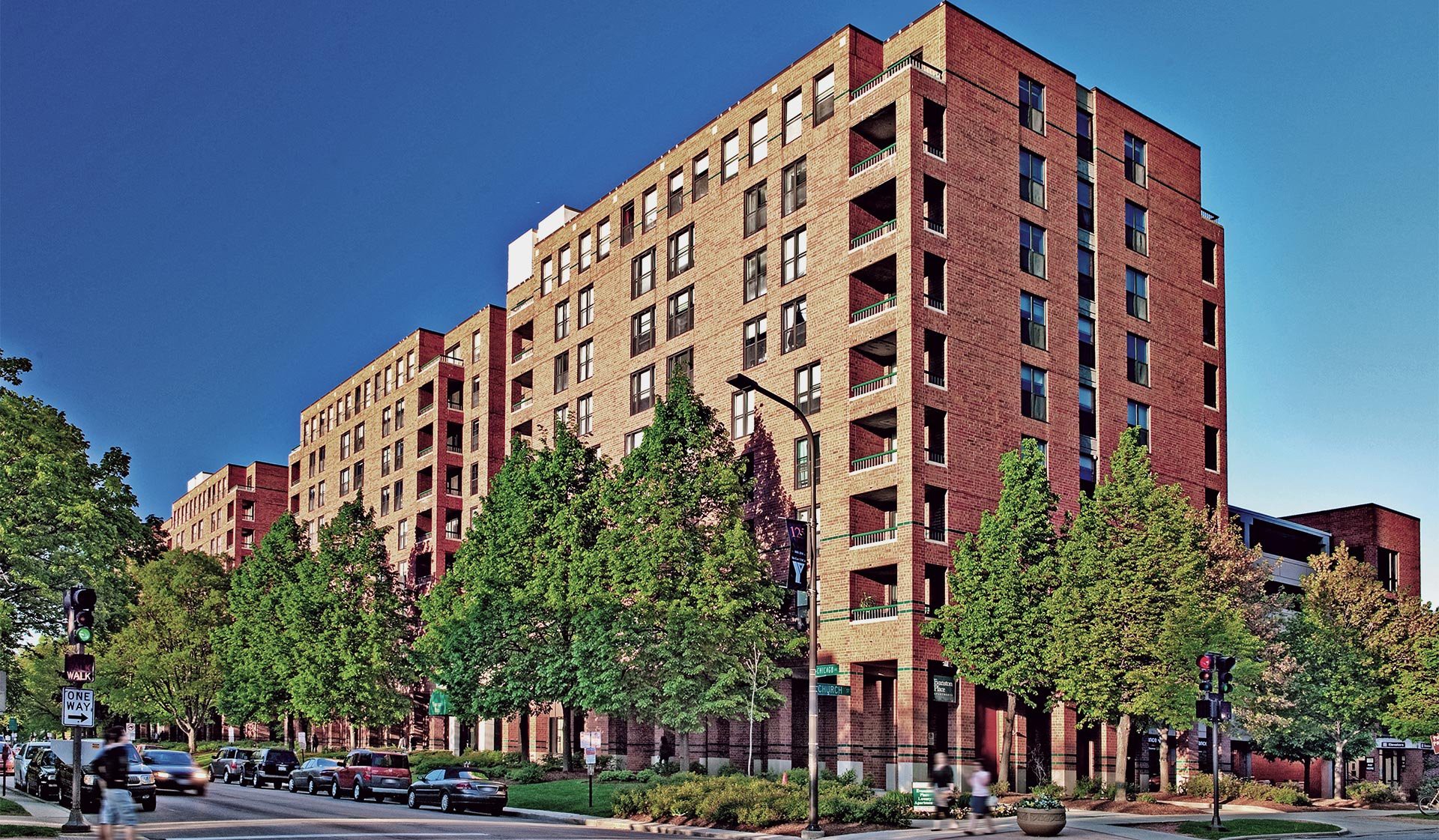 Evanston Place Apartments, Chicago (see pics & AVAIL)