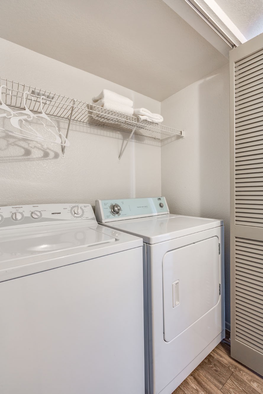 Stonegate Apartments, Las Vegas (see reviews, pics & AVAIL)