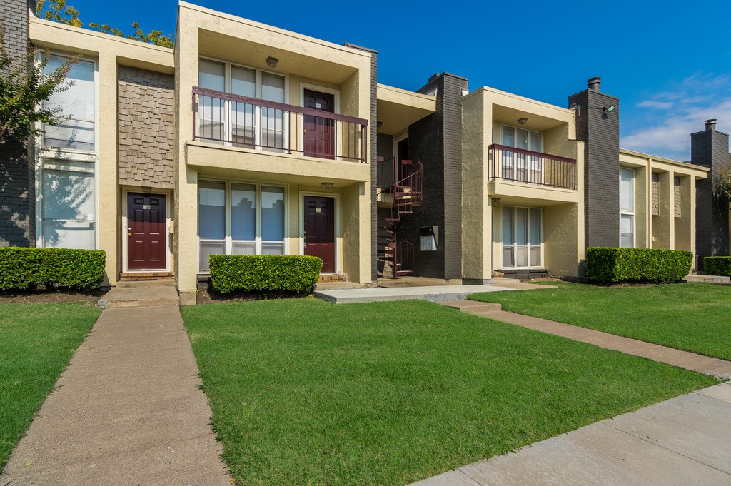Falls on Clearwood Apartments, Richardson (see pics & AVAIL)