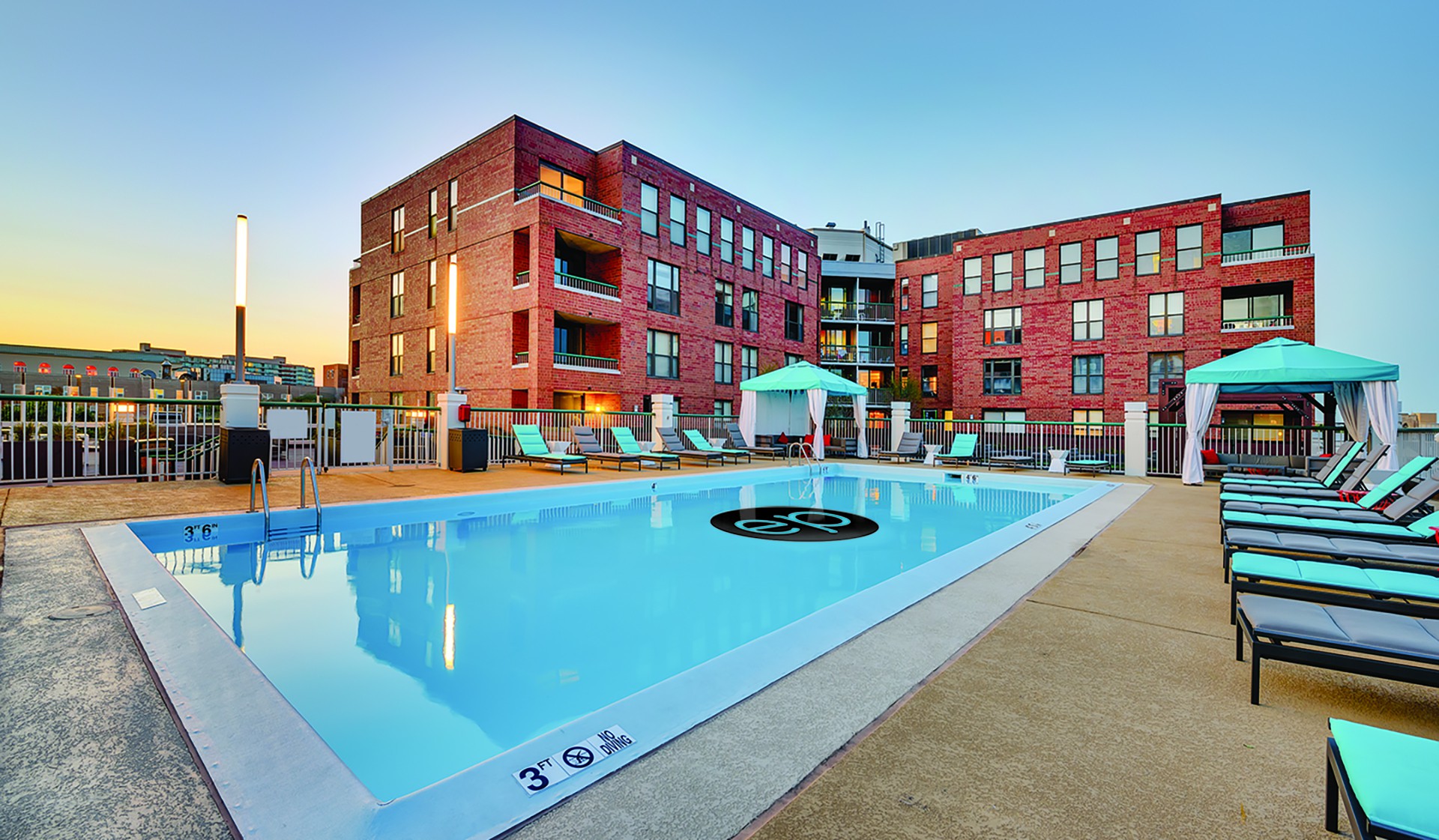 Evanston Place Apartments, Chicago (see pics & AVAIL)