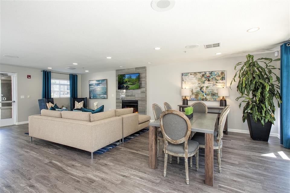 Bella Vista Apartments, Elk Grove (see reviews, pics & AVAIL)