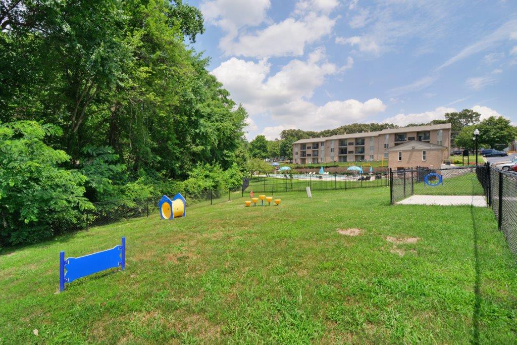 Quail Hollow Apartment Homes, Glen Burnie (see pics & AVAIL)