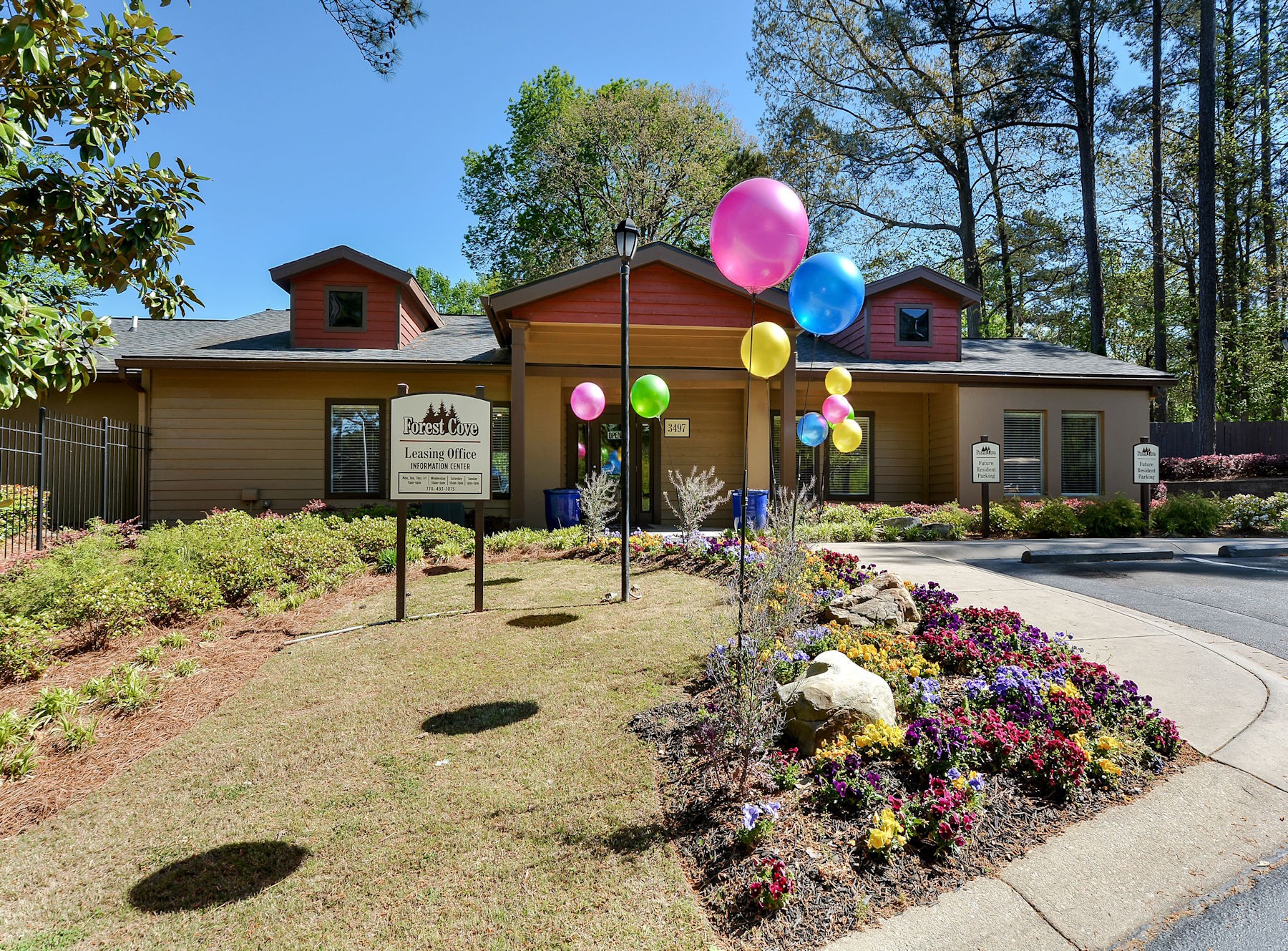 Forest Cove, Atlanta (see pics & AVAIL)