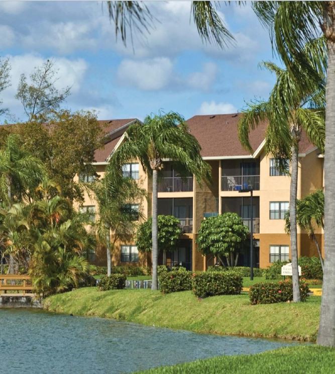 Lakes of Margate Apartments, Margate (see pics & AVAIL)