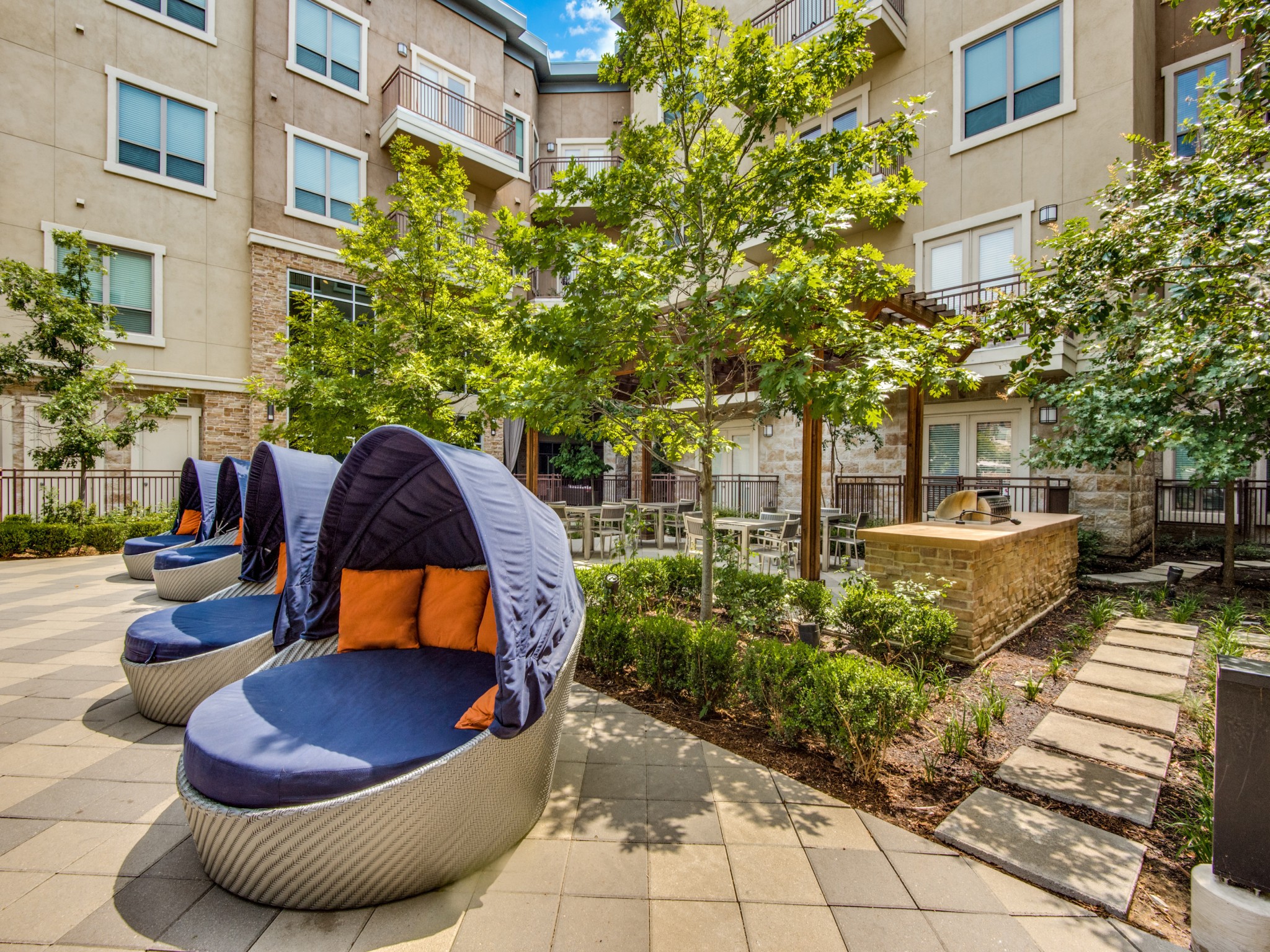 Fountain Pointe Las Colinas, Irving (see pics &amp; AVAIL)