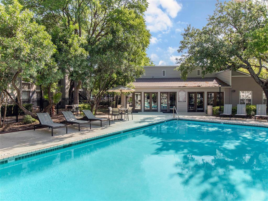 Country View Apartments Wilmer, TX 75172
