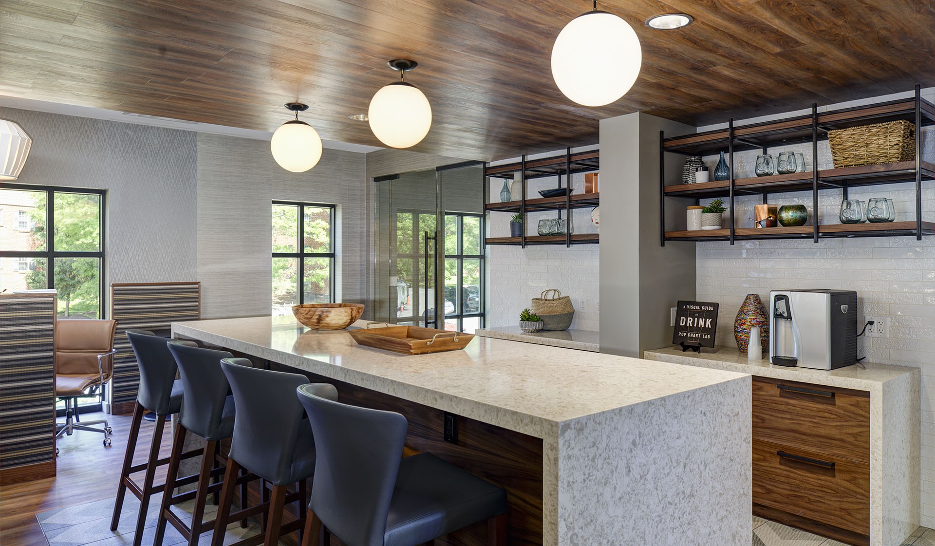 Foxchase Apartments, Alexandria (see pics & AVAIL)