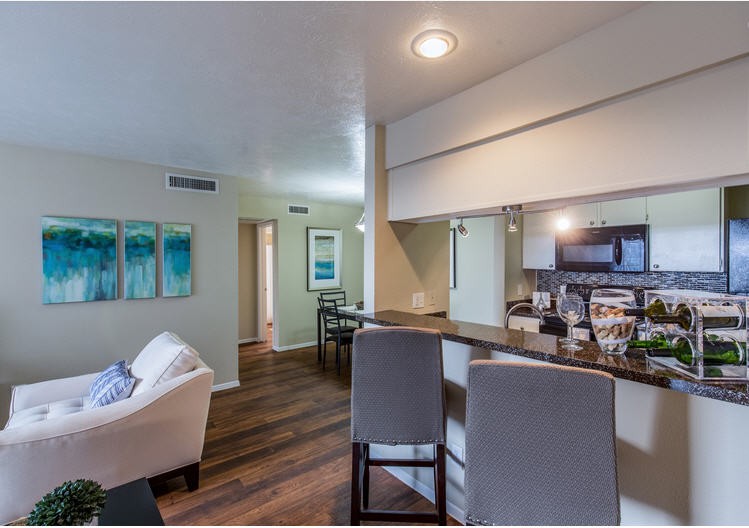 Preston Oaks, Dallas (see pics & AVAIL)