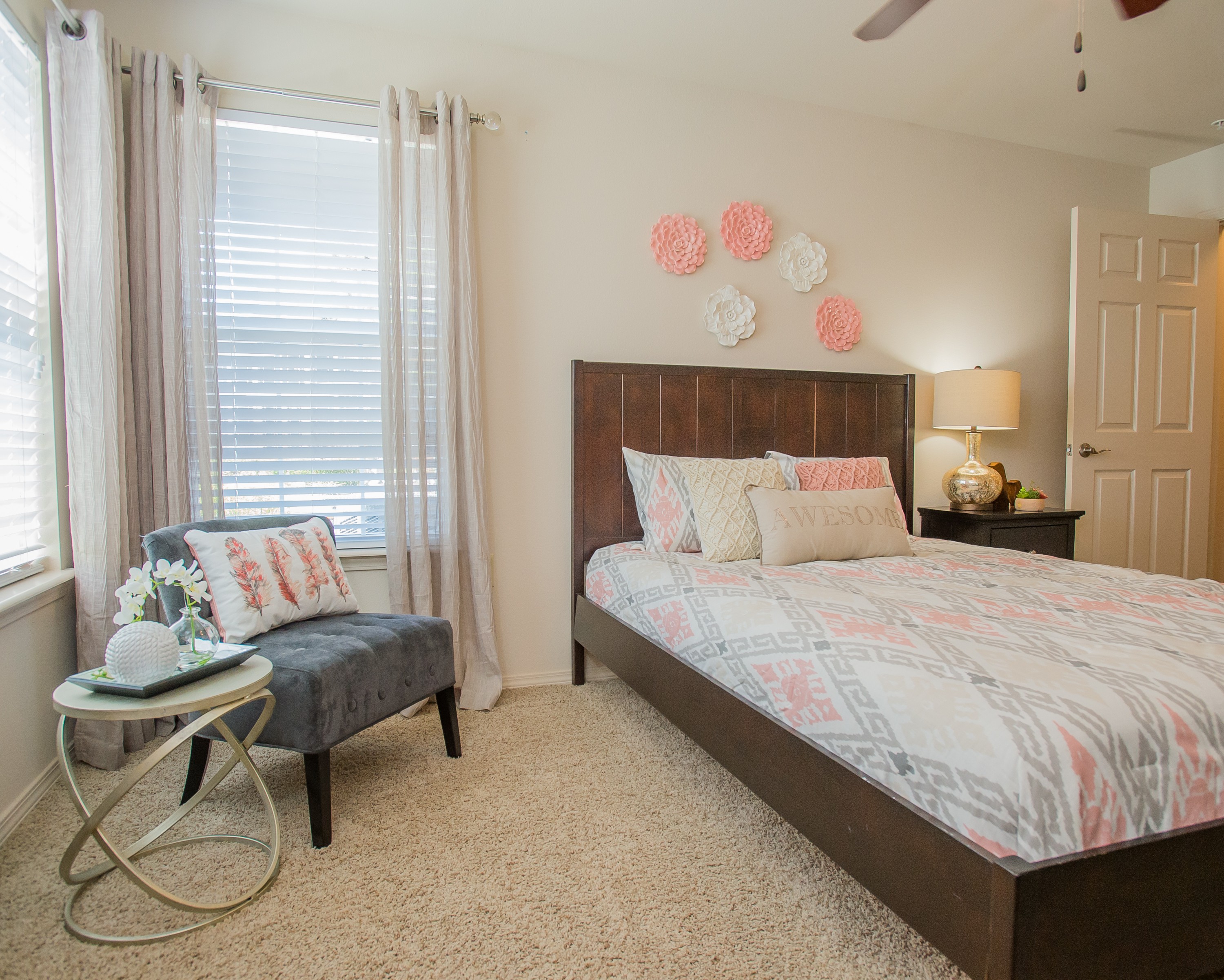 Nickel Creek Apts, Tulsa (see pics & AVAIL)