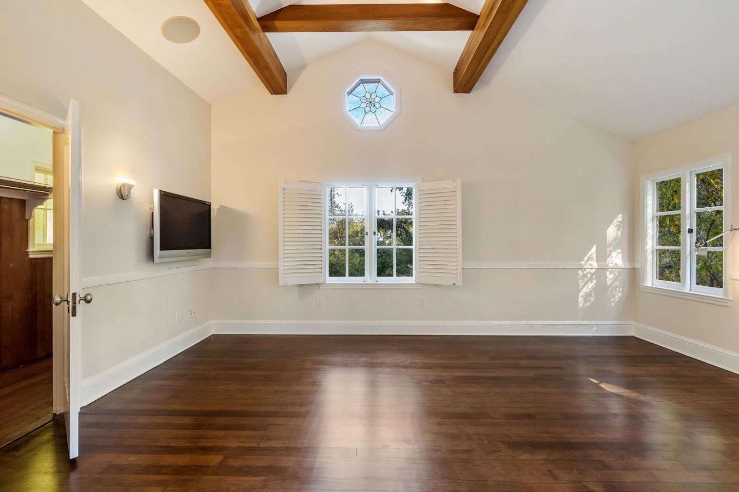 Explore the ritziest real estate rentals in San Mateo
