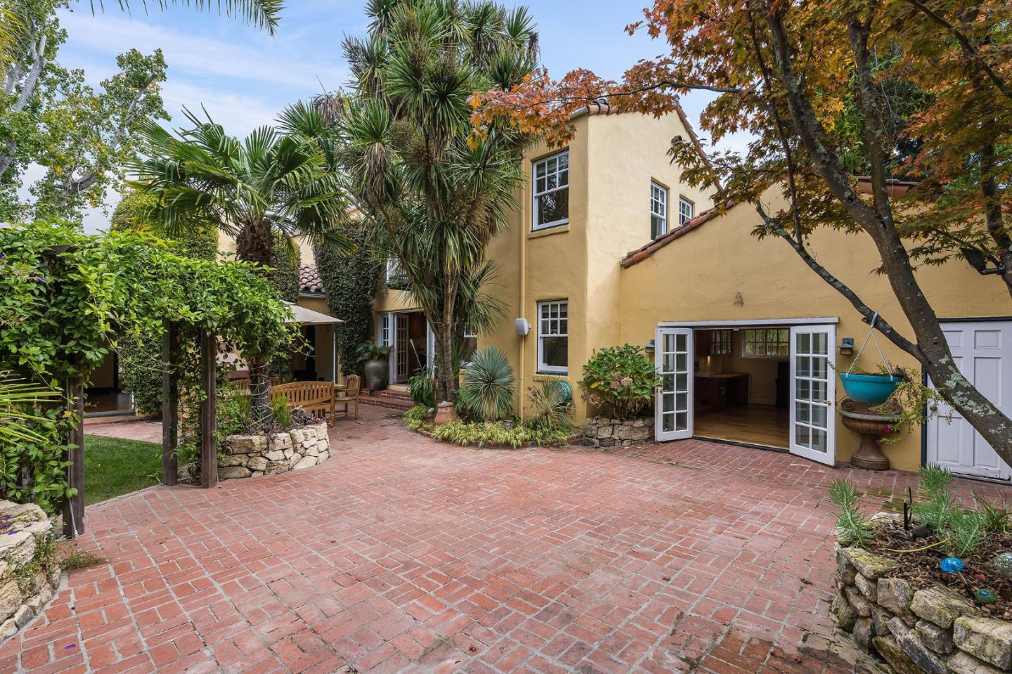 Explore the ritziest real estate rentals in San Mateo