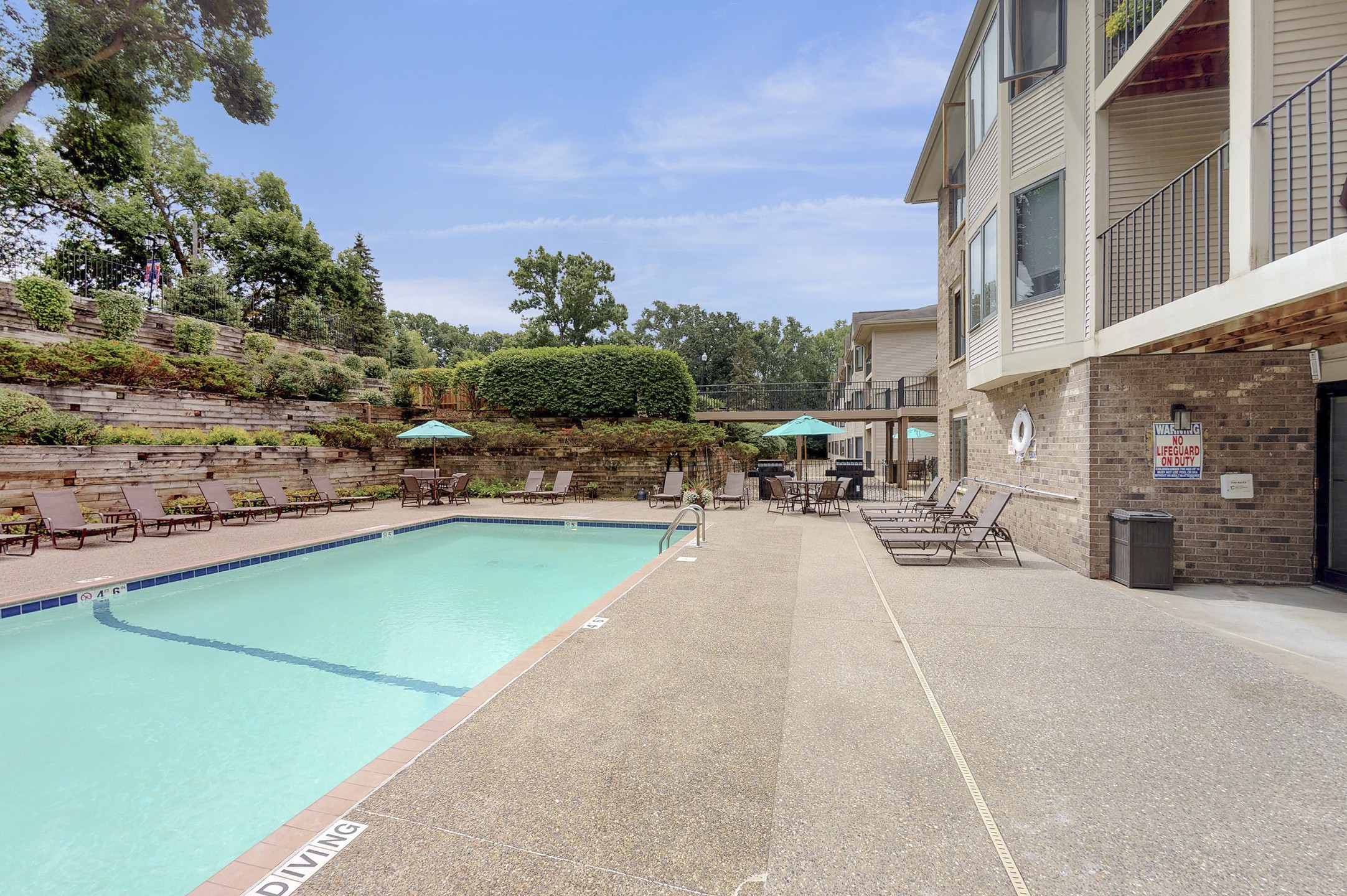 Vernon Oaks Apartments, Edina (see pics & AVAIL)