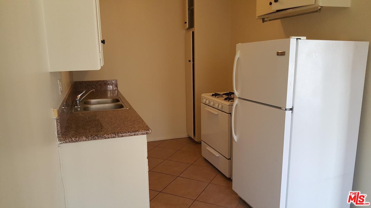 What's the cheapest rental available in Brentwood, right now?