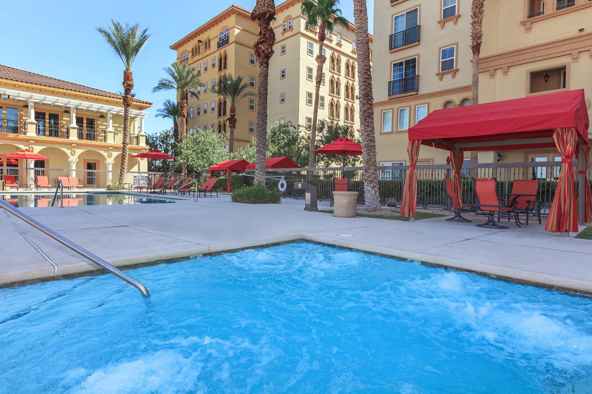 Boca Raton, Las Vegas (see pics & AVAIL)