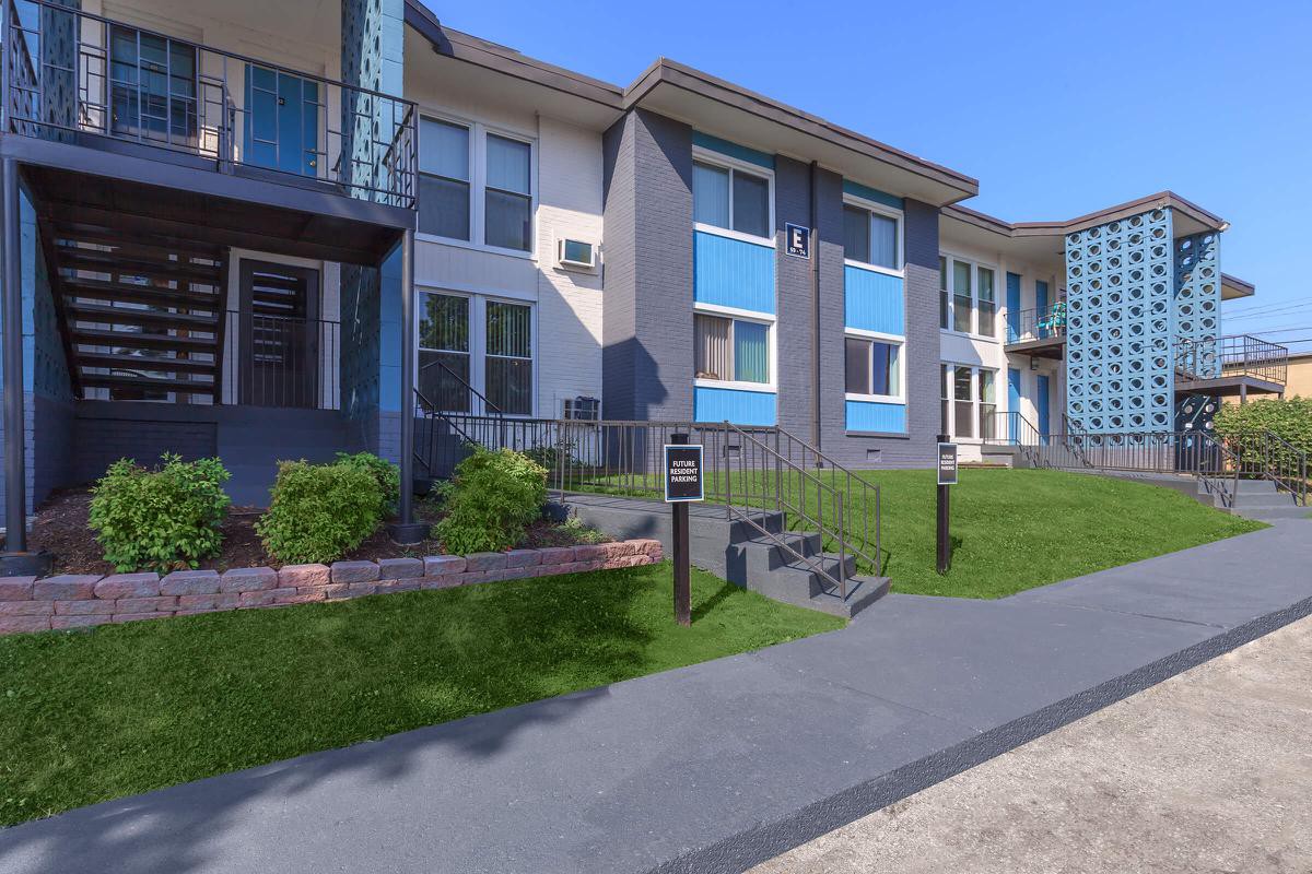 Madison Flats, Madison (see pics & AVAIL)