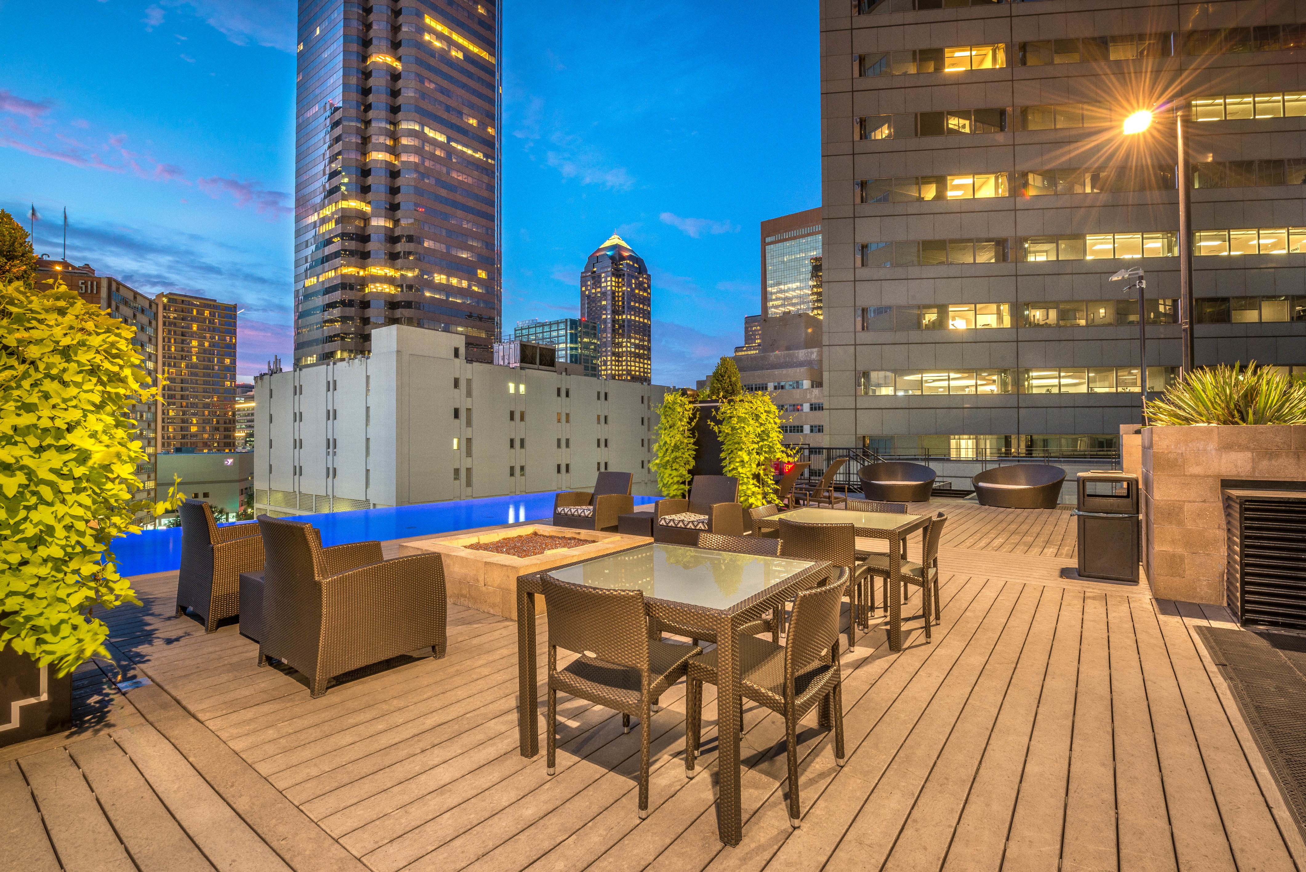 Mosaic Apartments, Dallas (see photos and availability)