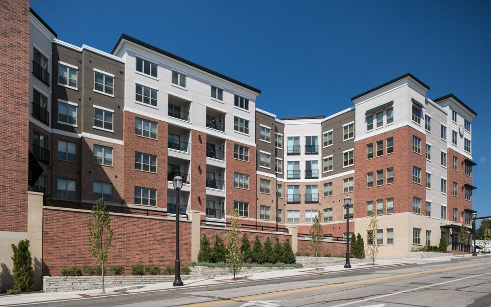 The Barton STL, Saint Louis (see pics & AVAIL)