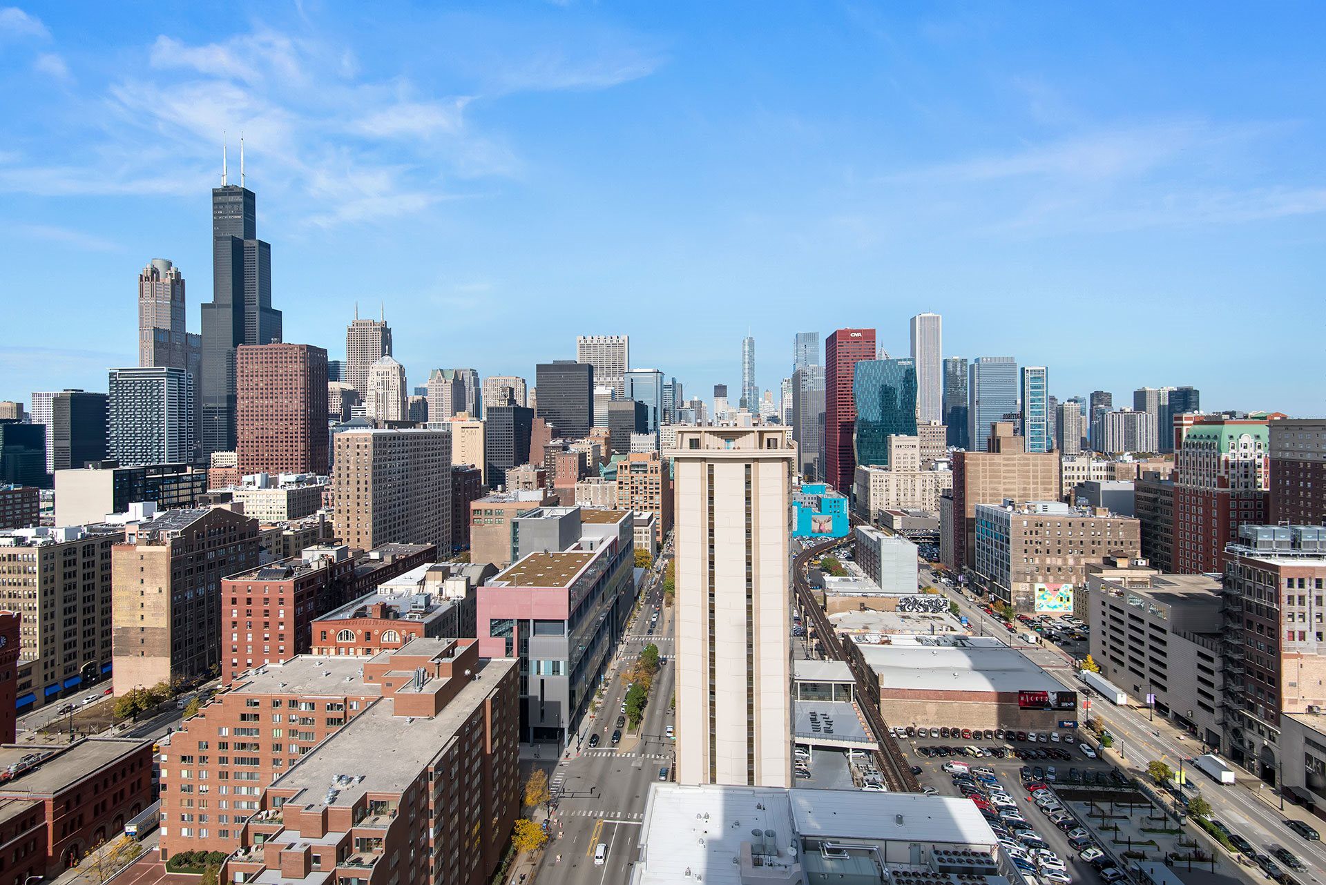 Astoria Tower, Chicago (see pics & AVAIL)