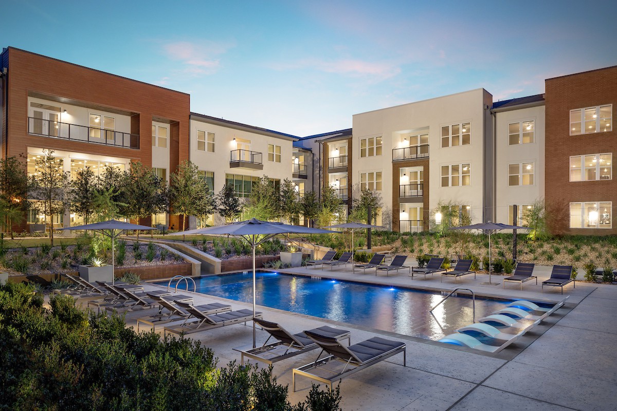 The Flats at 901, Euless (see pics & AVAIL)