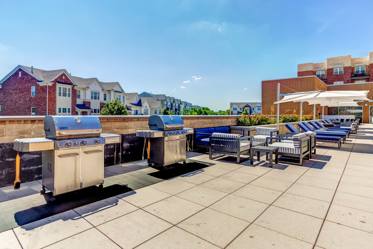 500 Station Blvd, Aurora (see pics & AVAIL)