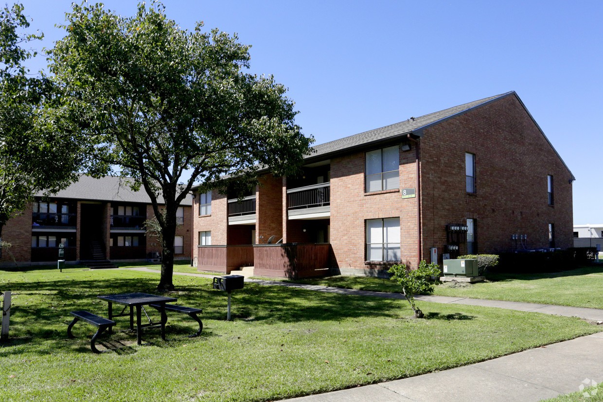 Veridian, Houston (see pics & AVAIL)