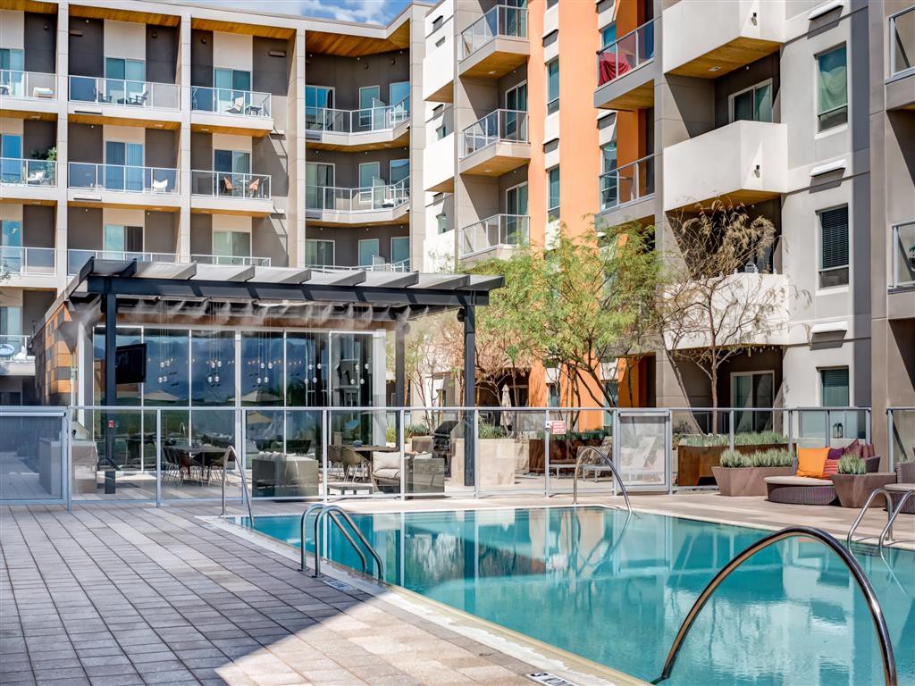 Broadstone Scottsdale Quarter, Scottsdale (see pics & AVAIL)