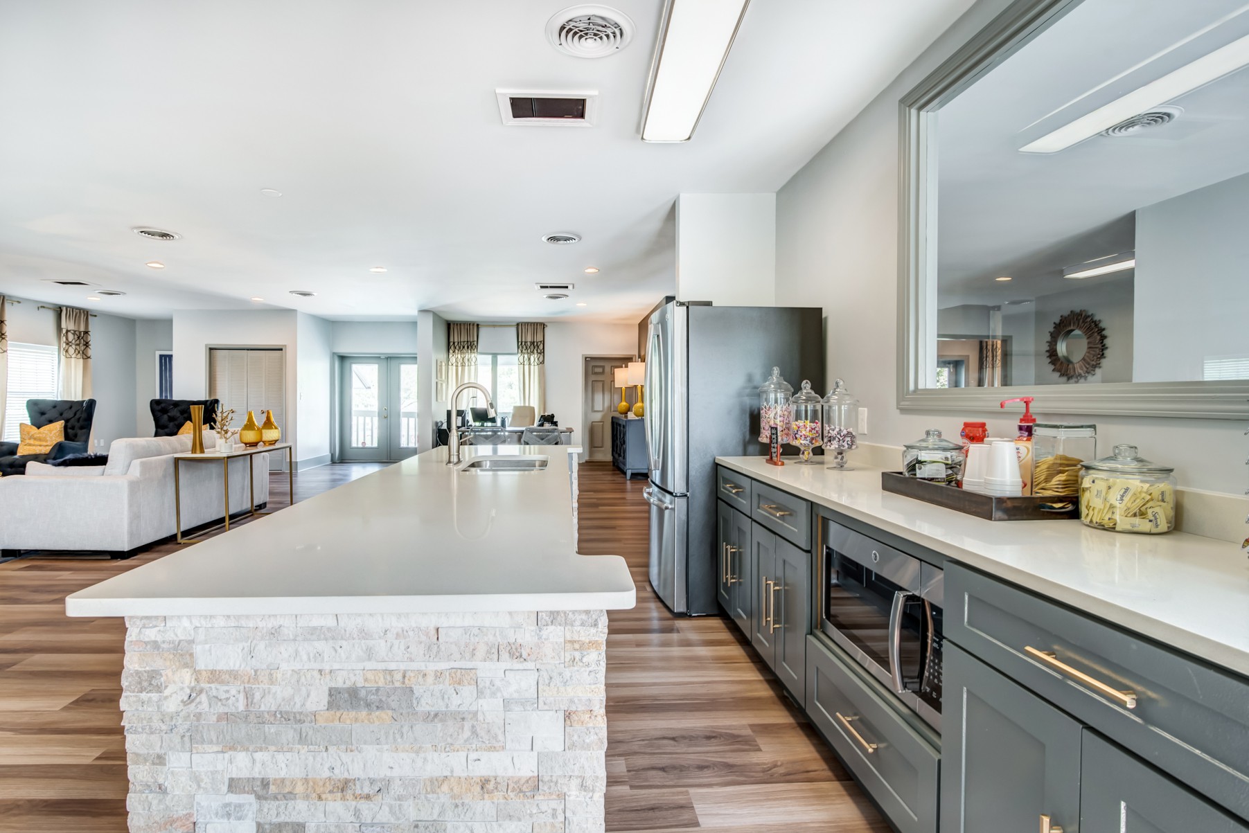 Bellevue Heights Apartments, Nashville (see pics & AVAIL)