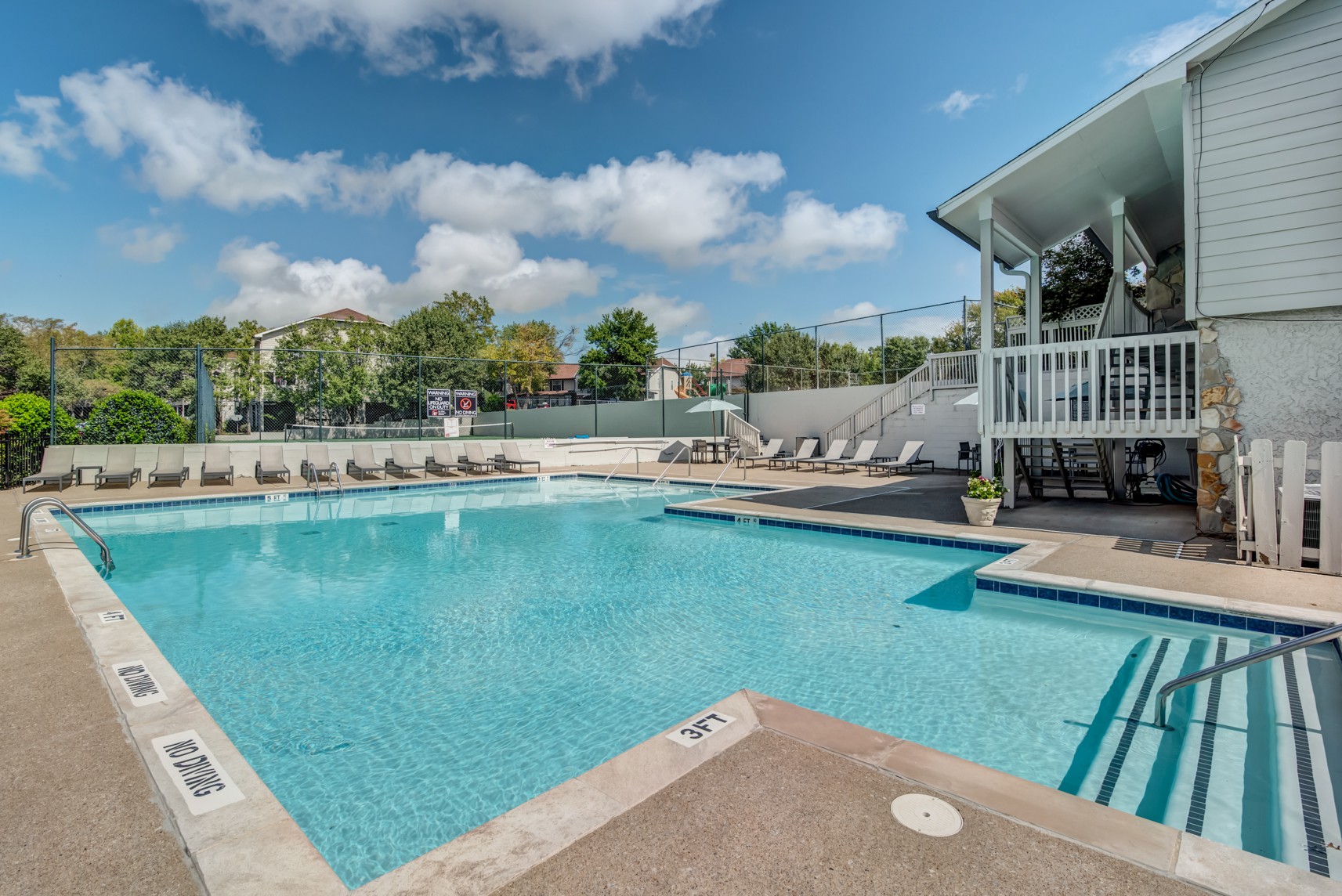 Bellevue Heights Apartments, Nashville (see pics & AVAIL)