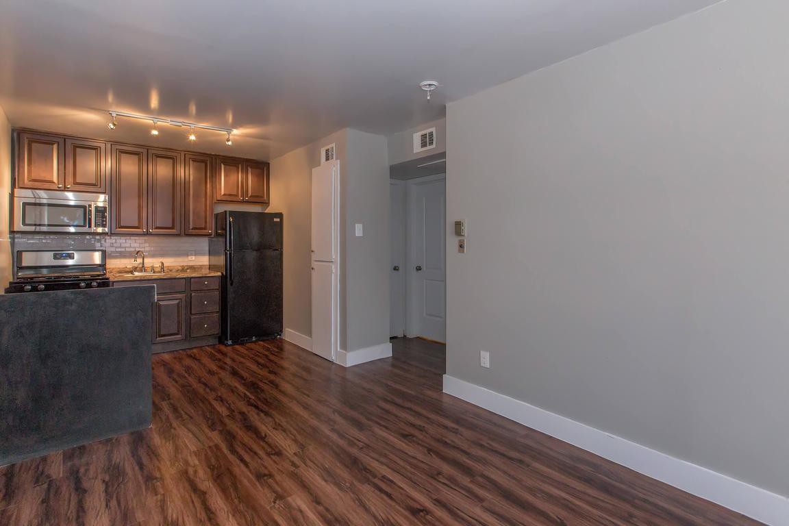 Marabella, Fort Worth (see pics & AVAIL)